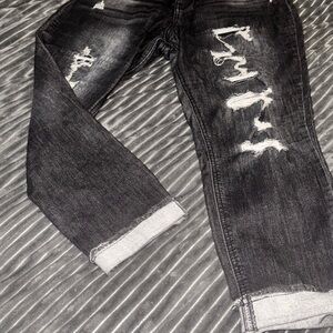 No Boundaries Black High Rise Distressed Jeans
